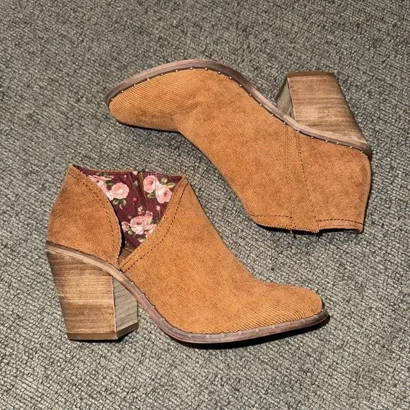 Very G Lilly Women's Bootie Sz 7.5 Brown Corduroy Casual Pull On Ankle Boots - Picture 3 of 8